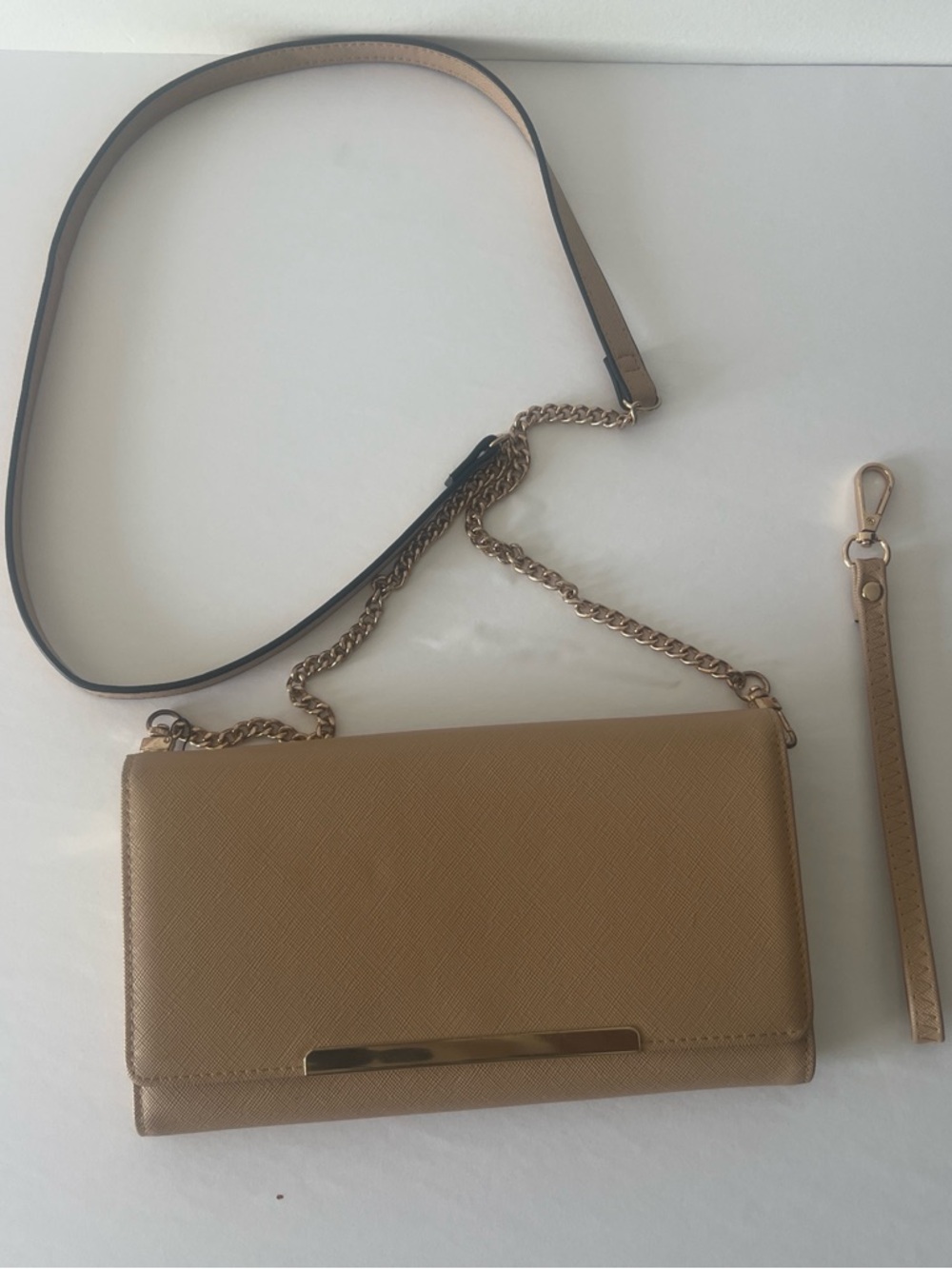 Classic Tan Women's Crossbody Wallet - Unbranded